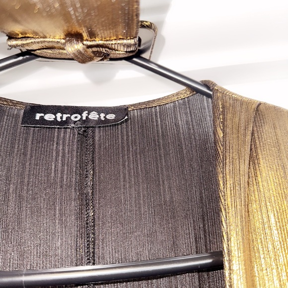 Retrofête Wayne belted metallic maxi dress - Picture 3 of 6